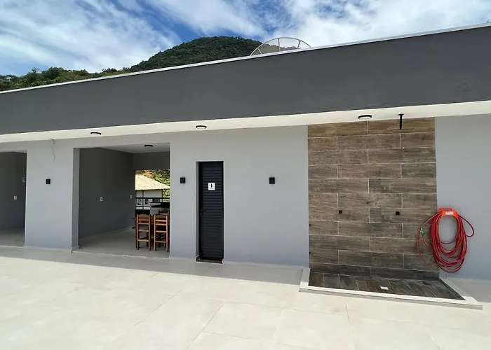 Refúgio Praia Lagoinha -SP Condomínio Samola apto 05